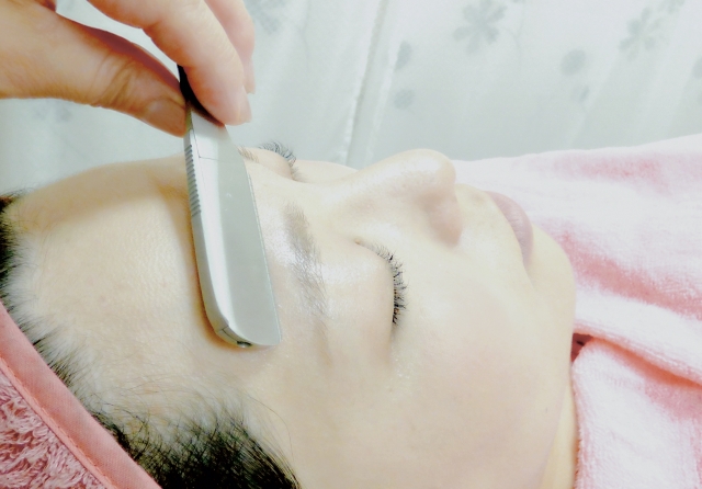 女性のお顔剃り 頻度は？ カットサロン Hand's 静岡市駿河区のメンズおすすめ床屋・理容室